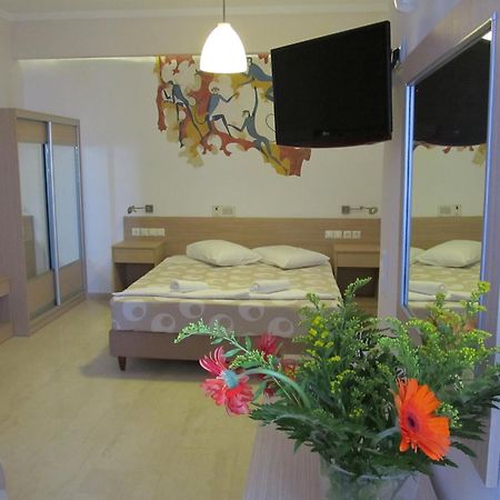 Hippocampus Hotel Kamári Extérieur photo